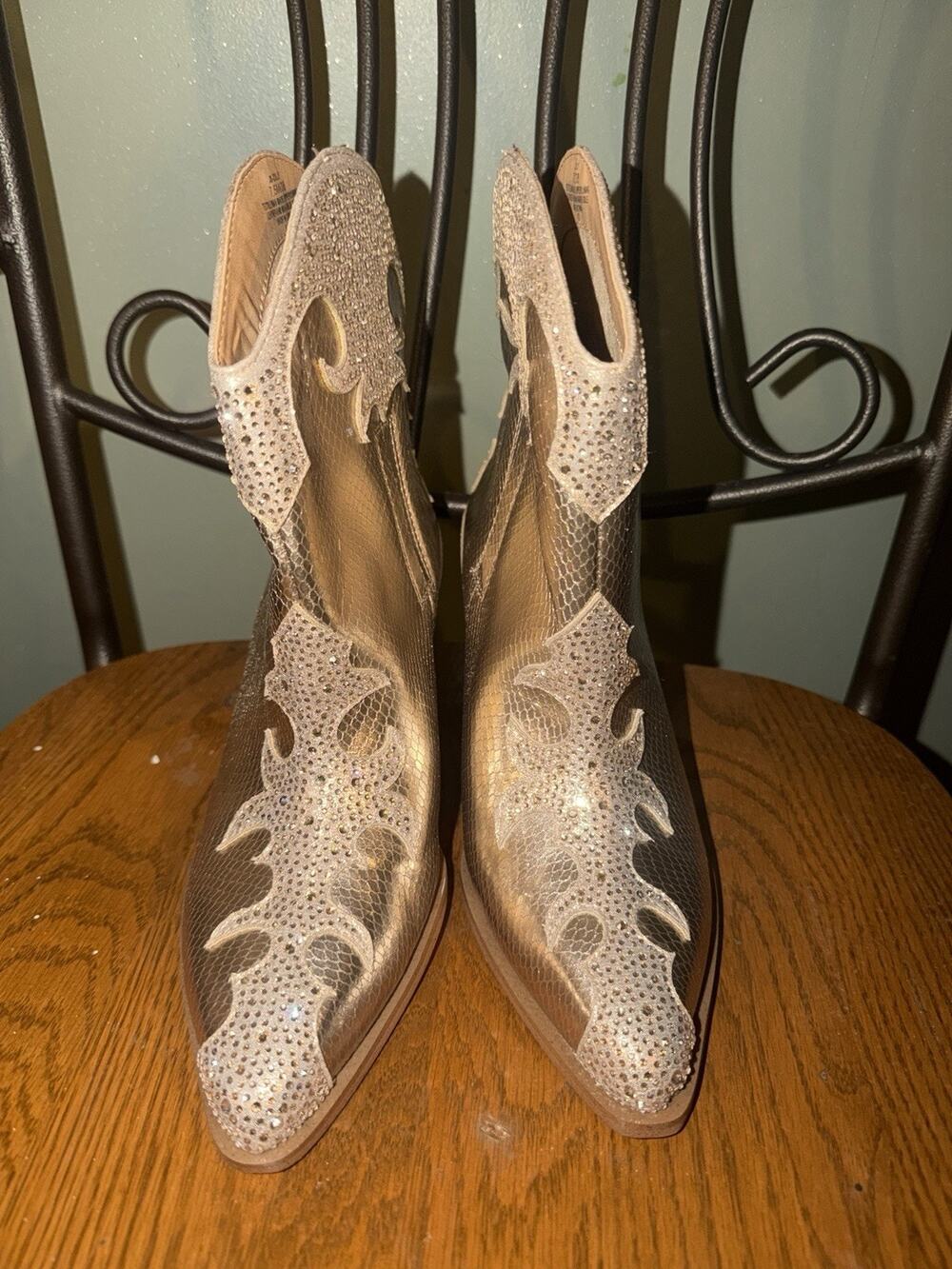 NEW Jessica Simpson Zolly Gold Western Boot Cowboy Rhinestones Ranch Size 7.5